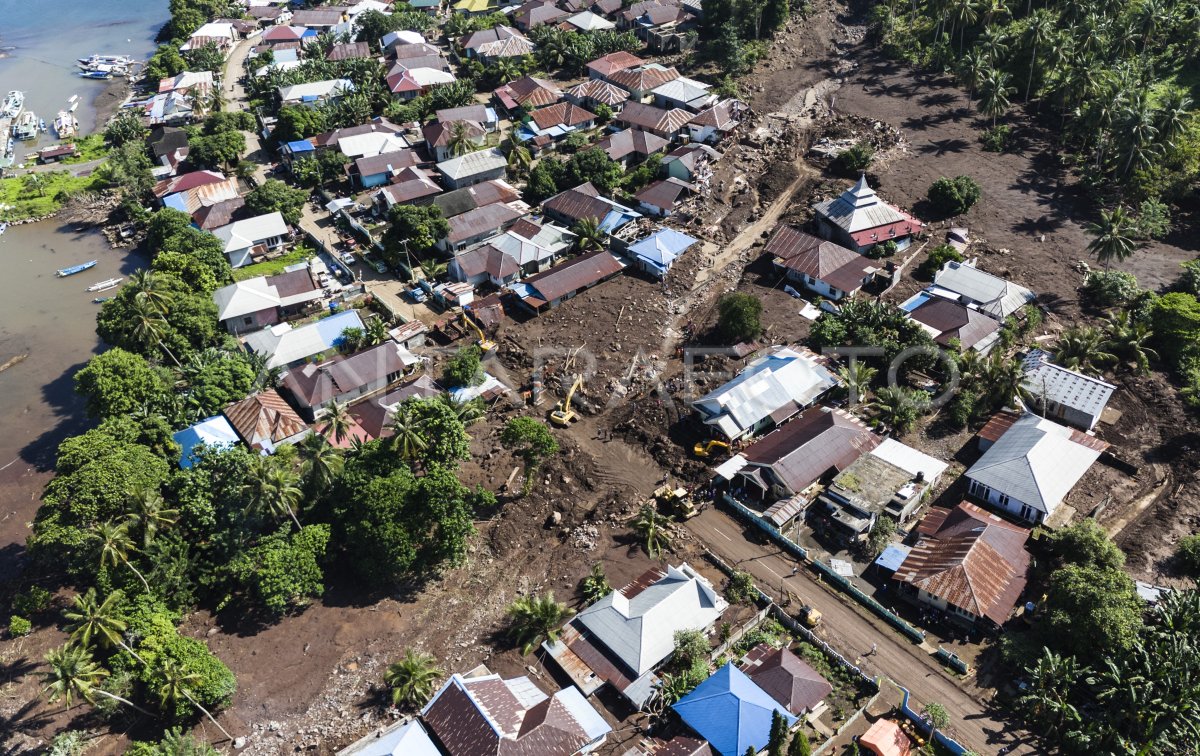 Pembukaan Akses Jalan Pascabanjir Bandang Di Ternate Antara Foto