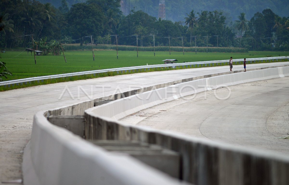 Percepatan Pembangunan Tol Padang Sicincin Antara Foto