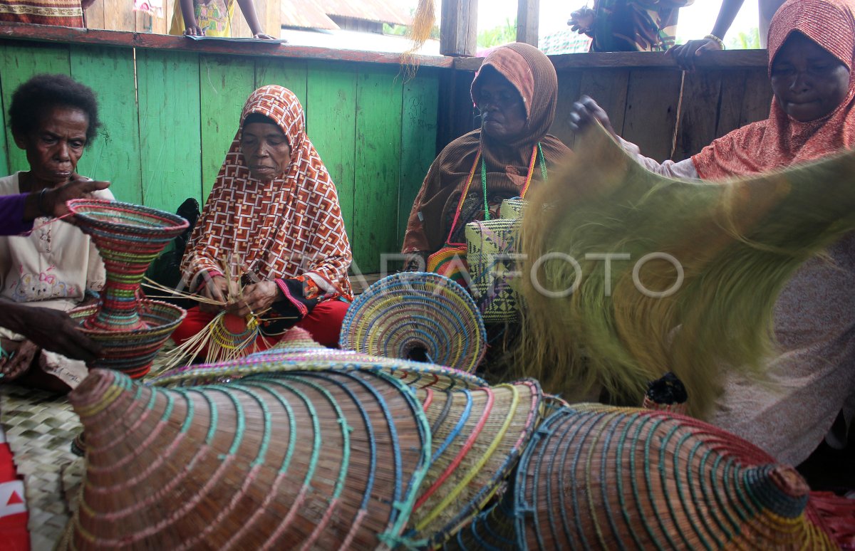 Minat Kerajinan Lokal Menurun Antara Foto