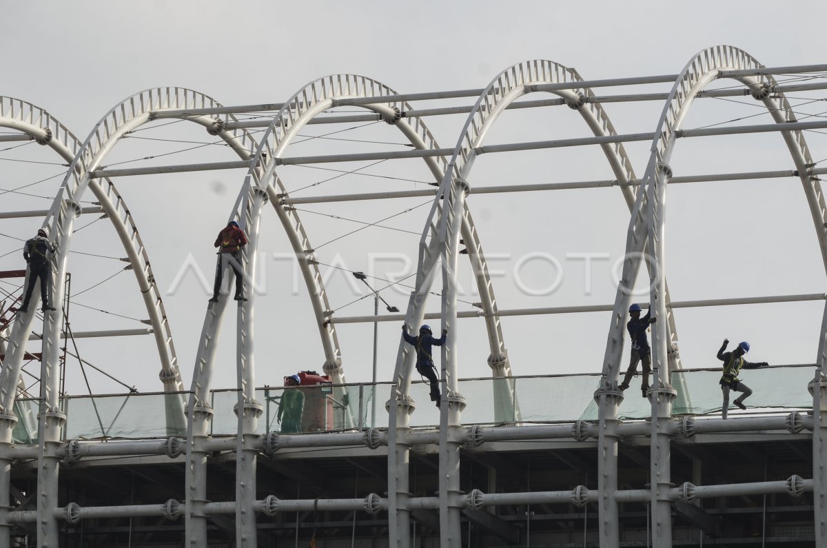 PEMBANGUNAN DEPO LRT BEKASI ANTARA Foto