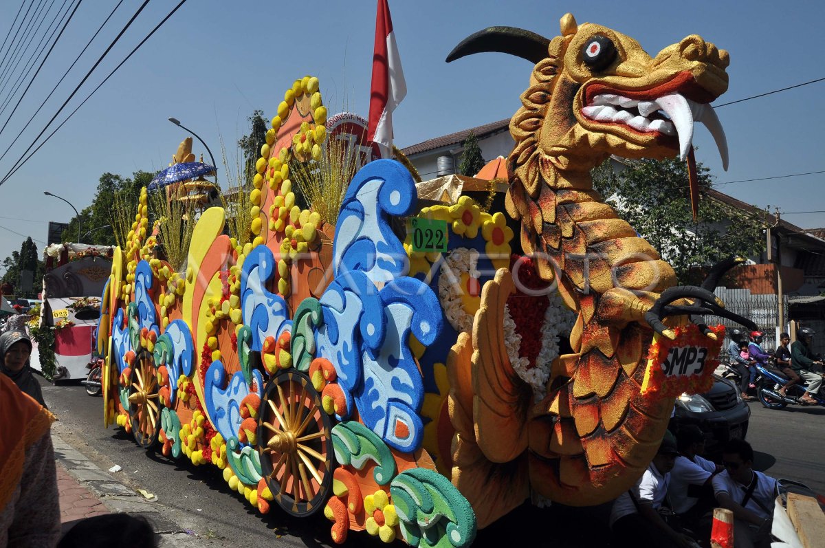 KARNAVAL BUDAYA MAGELANG ANTARA Foto