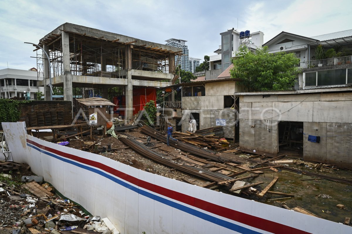 Pembangunan Rumah Pompa Untuk Antisipasi Banjir Jakarta Antara Foto