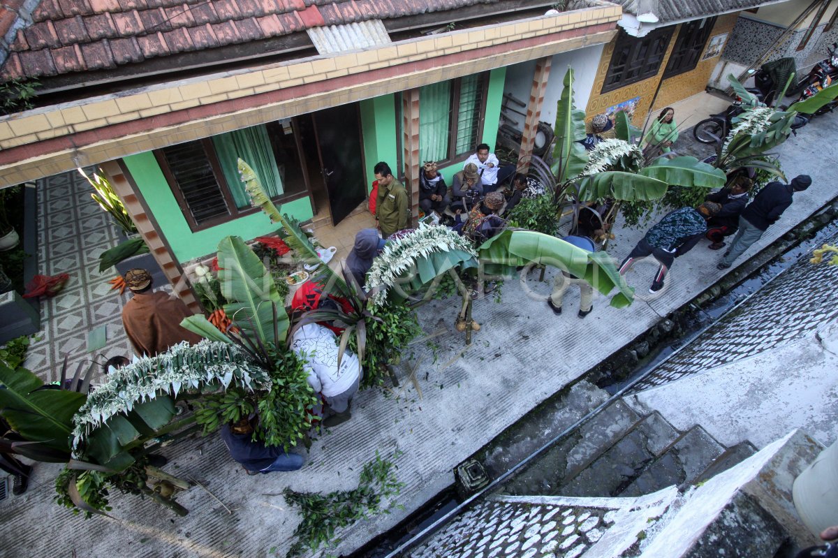 Preparation Of Yadnya Kasada Antara Foto