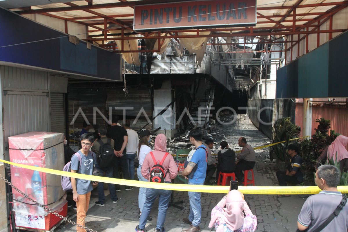 Kerugian Pedagang Akibat Kebakaran Malang Plaza Antara Foto