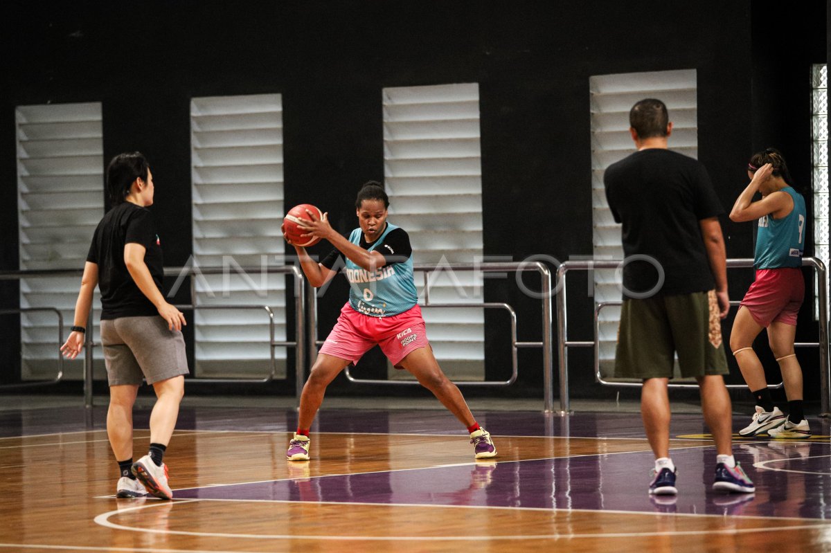 Latihan Timnas Basket Putri Indonesia Antara Foto