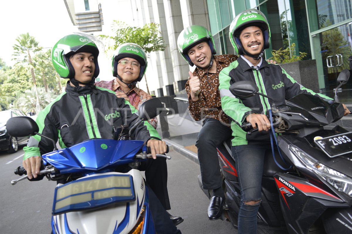 Kerja Sama Bank Mandiri Dan Grab Antara Foto