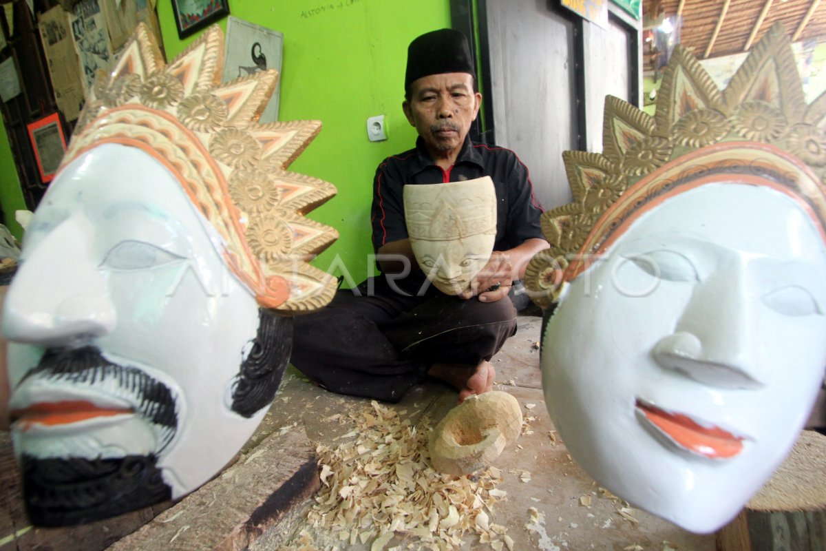 Kerajinan Topeng Bogor Antara Foto