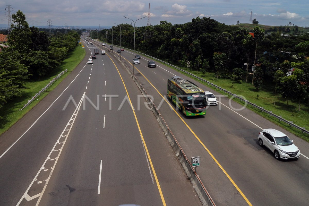 JALUR WISATA PUNCAK LENGANG ANTARA Foto