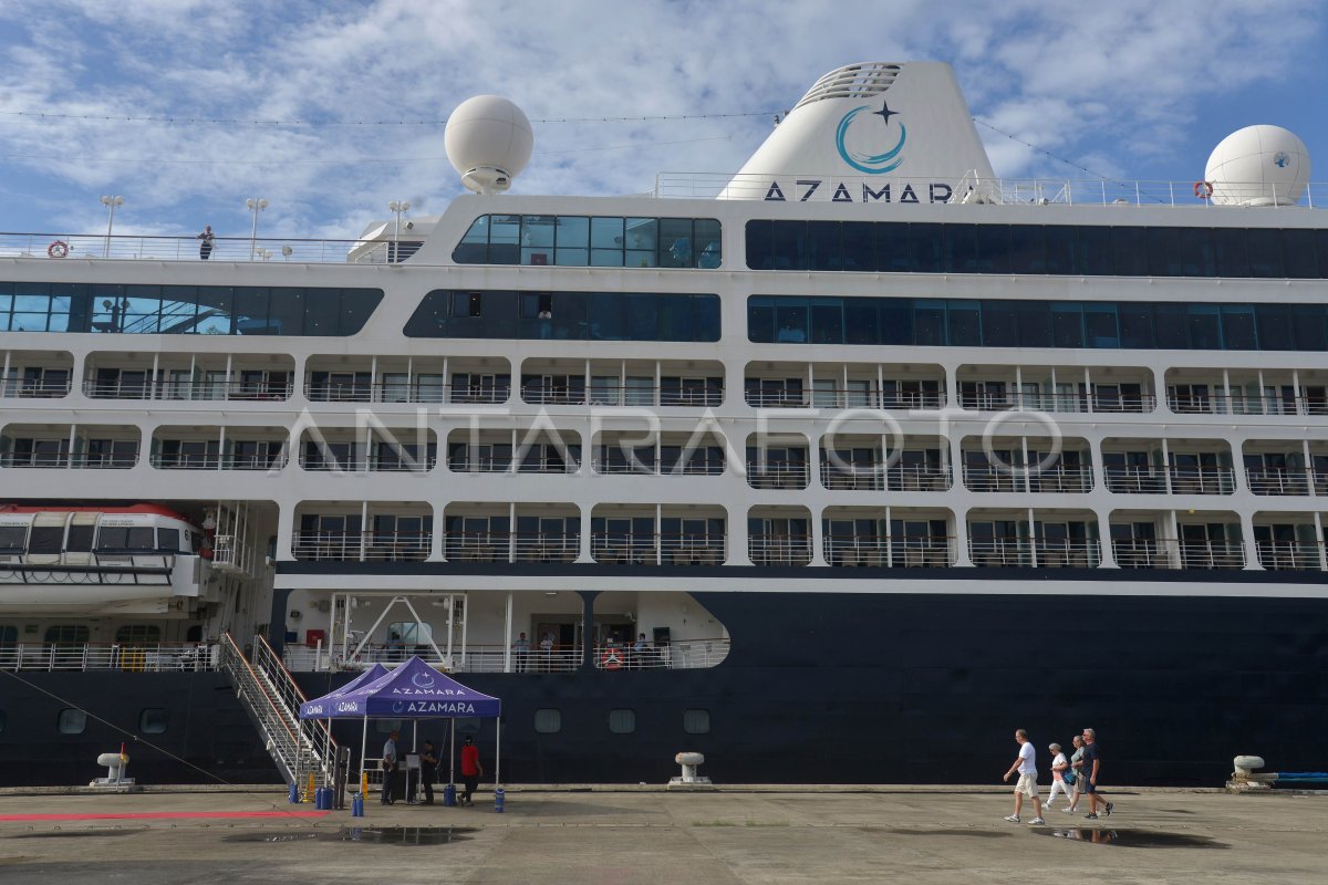 Kunjungan Kapal Pesiar Azamara Journey Di Sabang ANTARA Foto