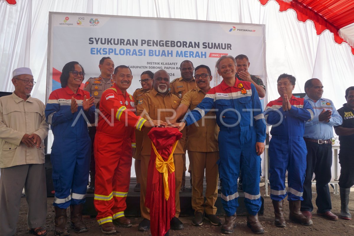 Syukuran Pengeboran Pertama Sumur Eksplorasi Buah Merah Antara Foto