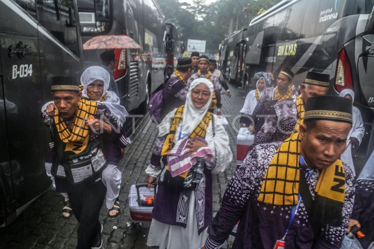 Pelepasan Jamaah Calon Haji Kabupaten Bogor ANTARA Foto