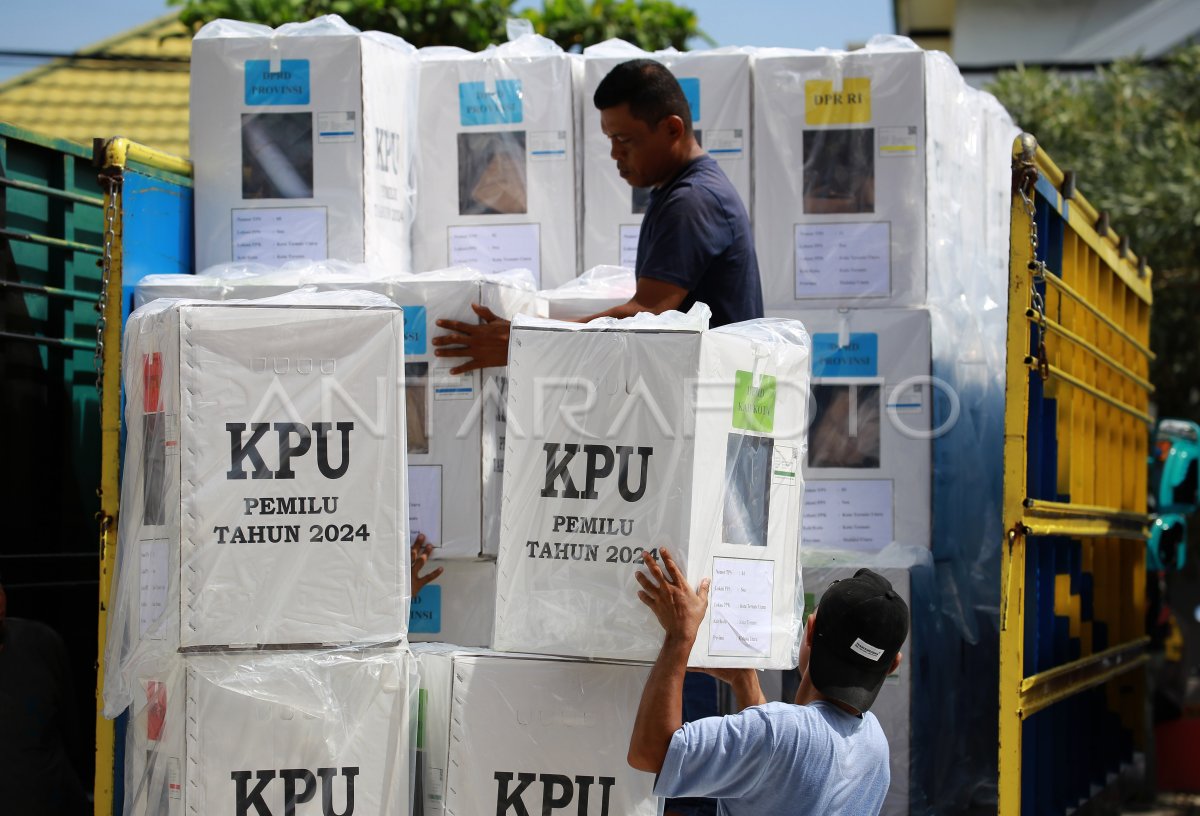 Kpu Ternate Distribution Logistics Antara Foto