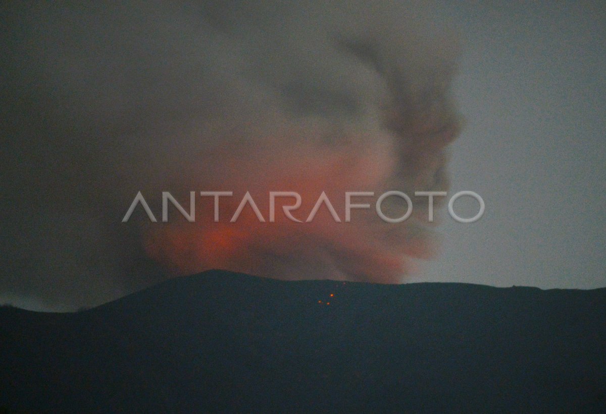 Peningkatan Aktivitas Gunung Marapi ANTARA Foto