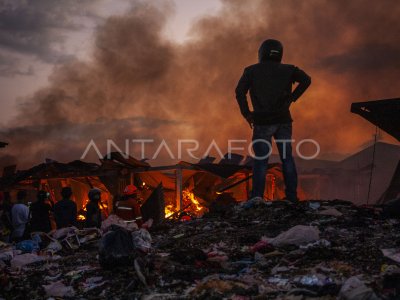 Kebakaran Pasar Induk Gedebage Antara Foto