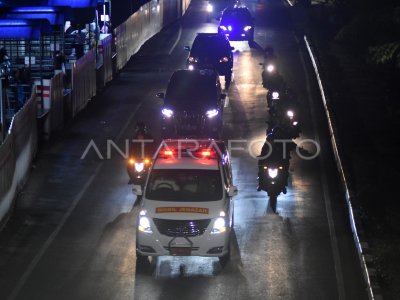 Iring Iringan Mobil Jenazah Bj Habibie Antara Foto