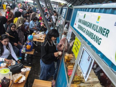 Renovasi Wisata Kuliner Dermaga Rambang Palangka Raya Antara Foto