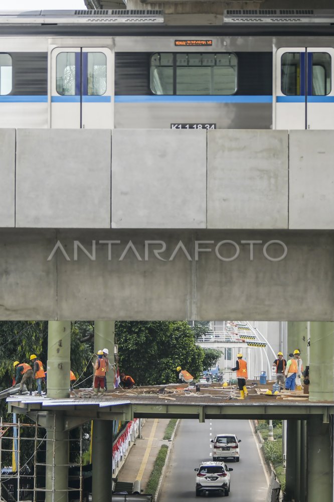 Progres Pembangunan Skybridge Halte Csw Mrt Asean Antara Foto