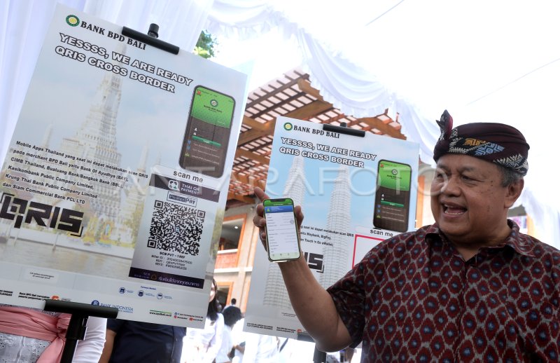 Digitalisasi Pembayaran Pasar Seni Ubud ANTARA Foto