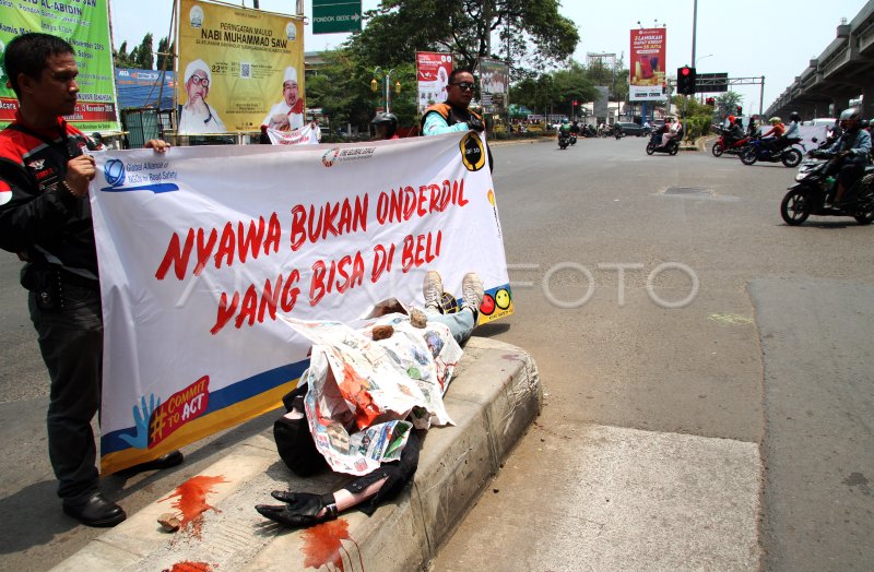 HARI MENGENANG KORBAN LAKA LANTAS SEDUNIA ANTARA Foto