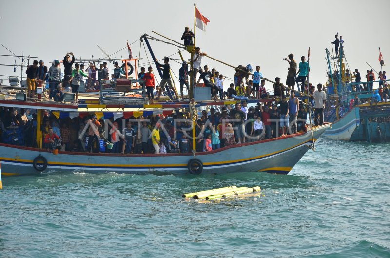 Pesta Lomban Jepara Antara Foto