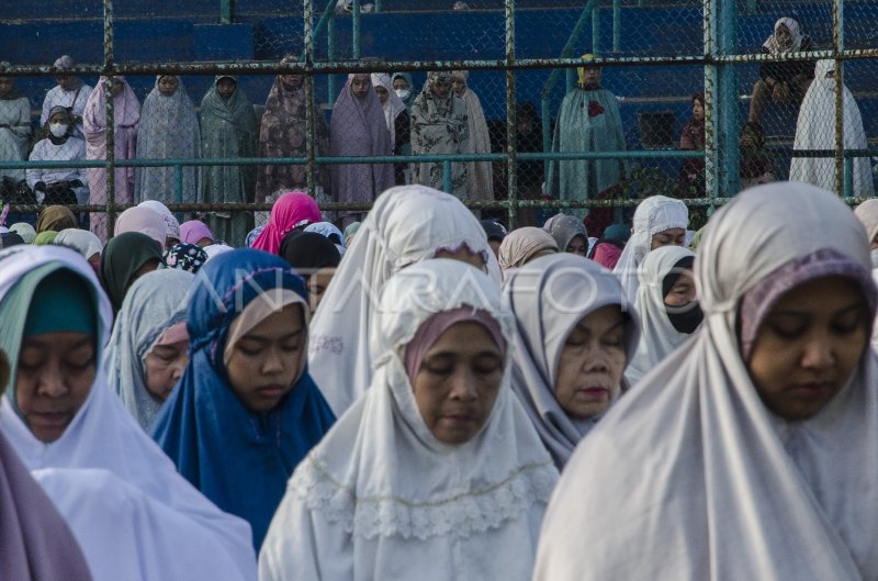 Shalat Idul Adha Muhammadiyah Di Bandung ANTARA Foto