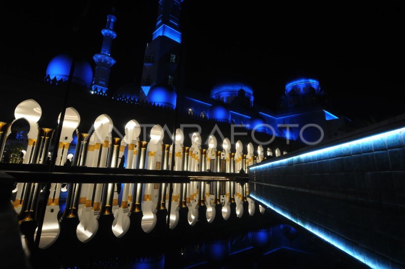 Wisata Religi Masjid Raya Sheikh Zayed Di Solo Antara Foto