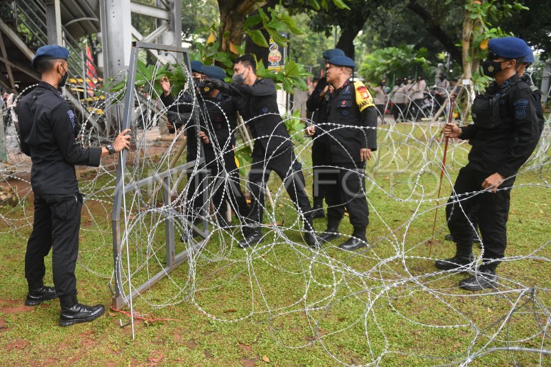 Pengamanan Aksi April Di Patung Kuda Antara Foto