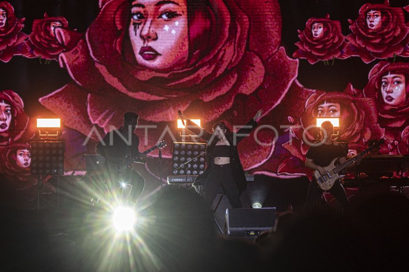 Penampilan Isyana Sarasvati Di Joyland Festival Antara Foto