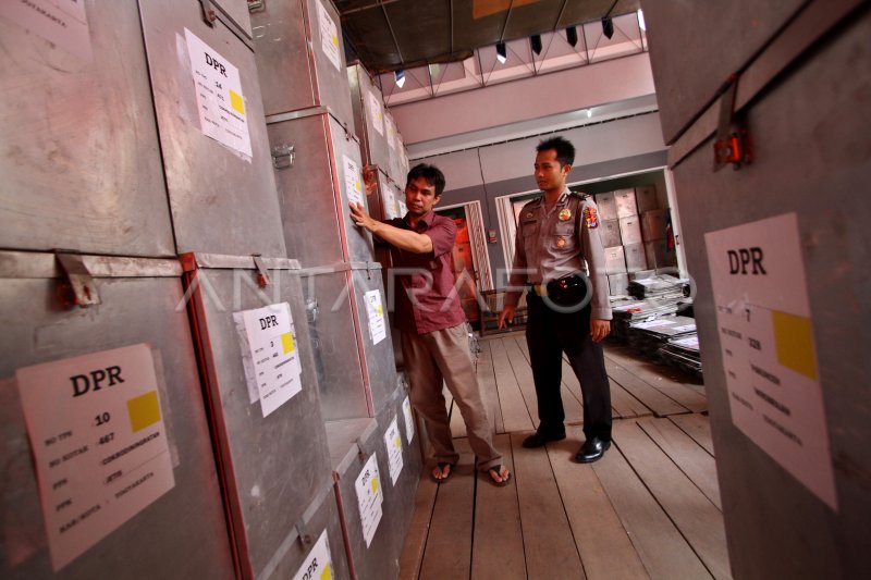 Persiapan Distribusi Logistik Pemilu Antara Foto