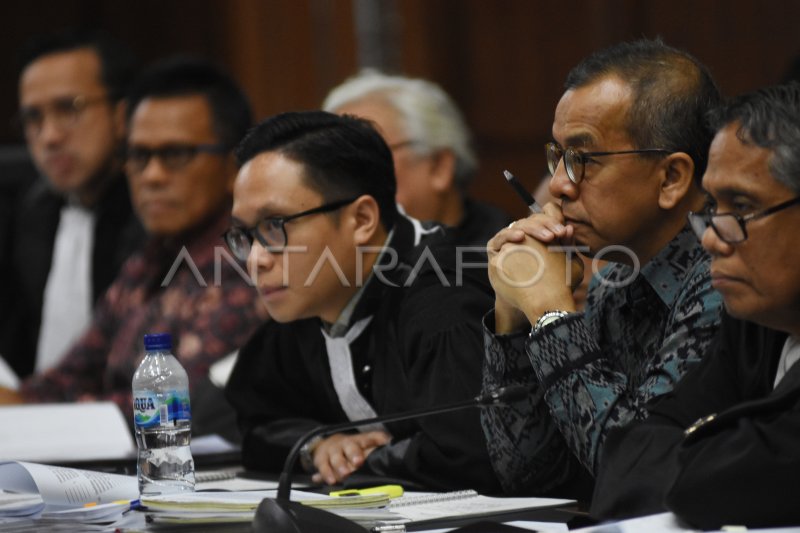 SIDANG LANJUTAN SUAP PENGADAAN PESAWAT DAN MESIN PESAWAT GARUDA