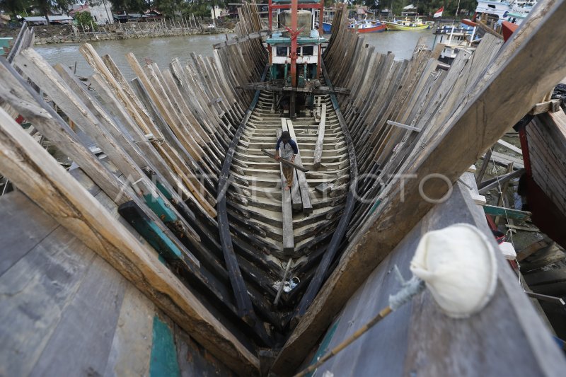 GALANGAN TRADISIONAL KAPAL NELAYAN ANTARA Foto