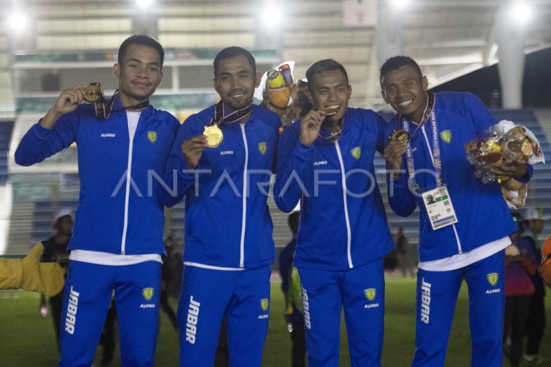 Jabar Juara Lari X Meter Estafet Putra Pon Papua Antara Foto