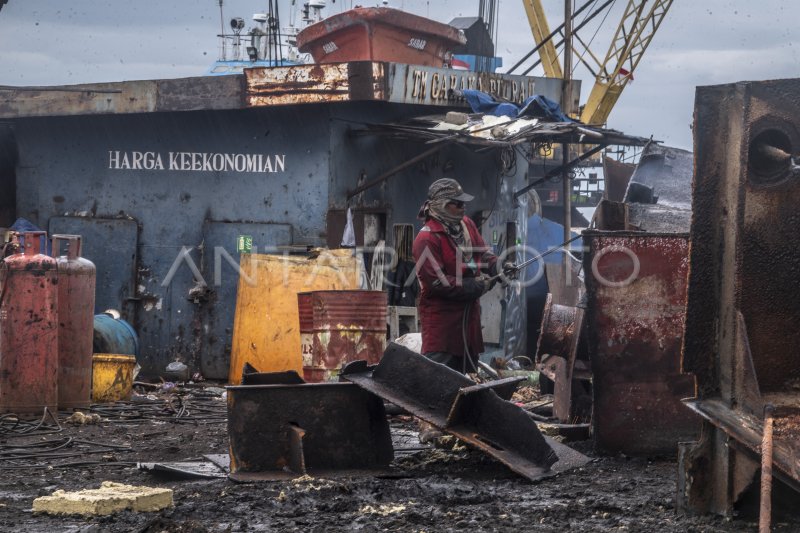 KEMENAKER DORONG PEKERJA INFORMAL DAFTAR BPJS KETENAGAKERJAAN ANTARA Foto