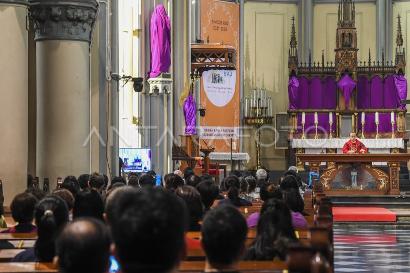 Jumat Agung Di Gereja Katedral Jakarta Antara Foto