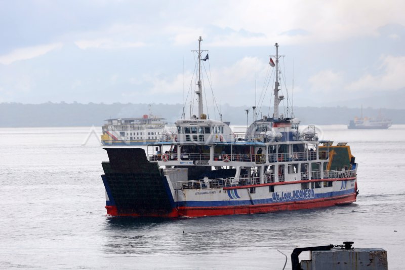 PERSIAPAN KAPAL PENYEBERANGAN KETAPANG GILIMANUK ANTARA Foto