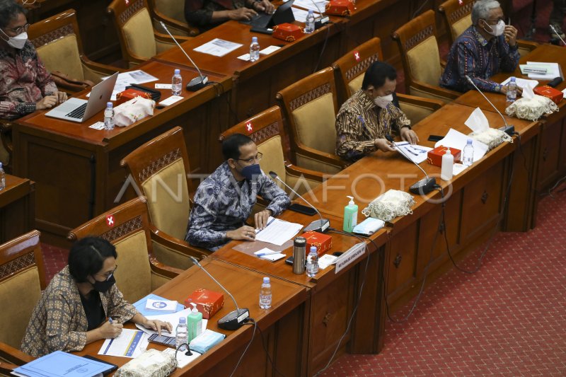 Rapat Kerja Mendikbudristek Dengan Komisi X Dpr Antara Foto