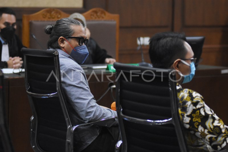 SIDANG PUTUSAN SELA AULIA IMRAN MAGHRIBI DAN RYAN AHMAD RONAS ANTARA Foto