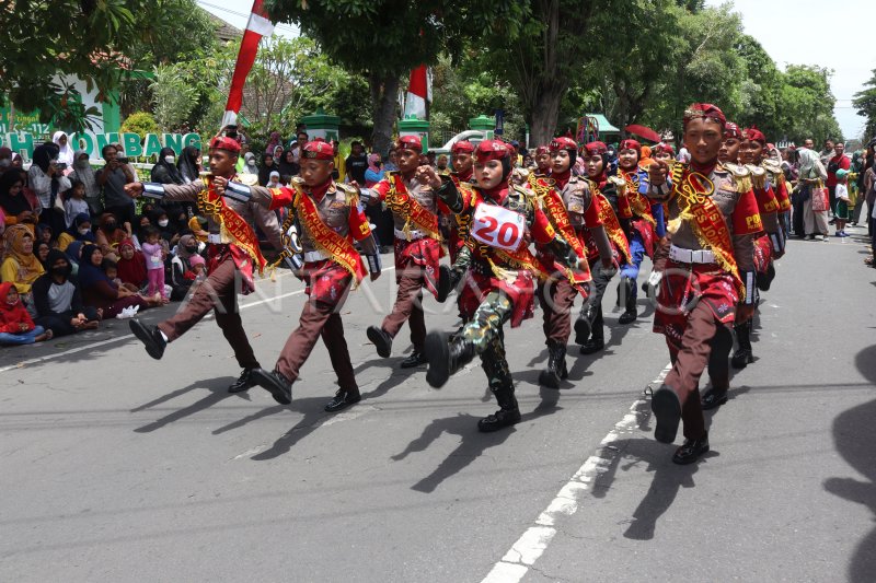 LOMBA GERAK JALAN INDAH ANTARA Foto