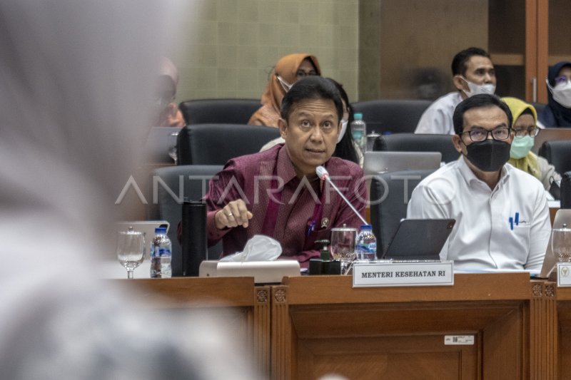 RAKER KOMISI IX DENGAN MENKES ANTARA Foto