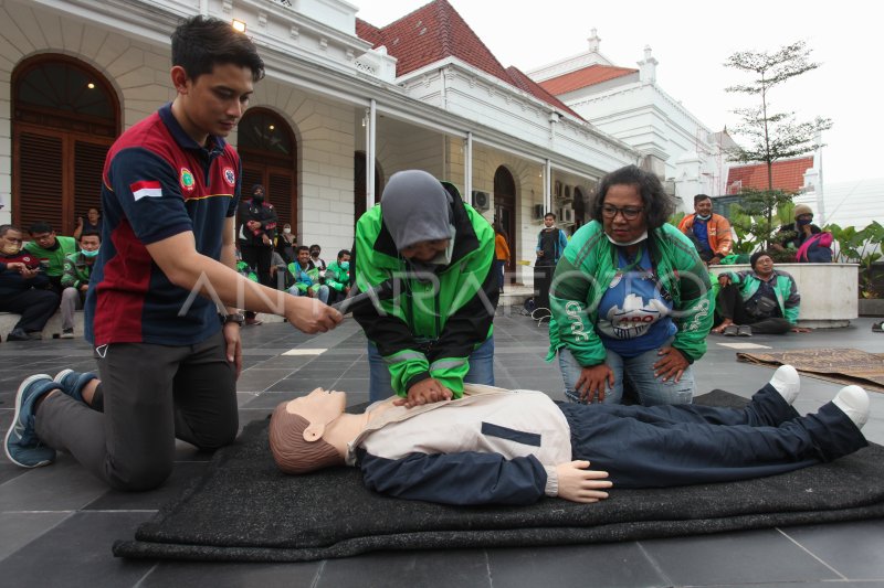 PELATIHAN PERTOLONGAN PERTAMA GAWAT DARURAT ANTARA Foto