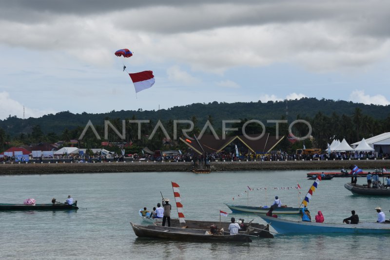 PUNCAK PERINGATAN HARI NUSANTARA DI WAKATOBI ANTARA Foto