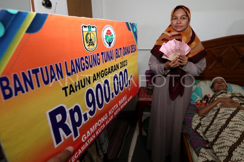 PENYALURAN BLT DANA DESA 2023 ANTARA Foto