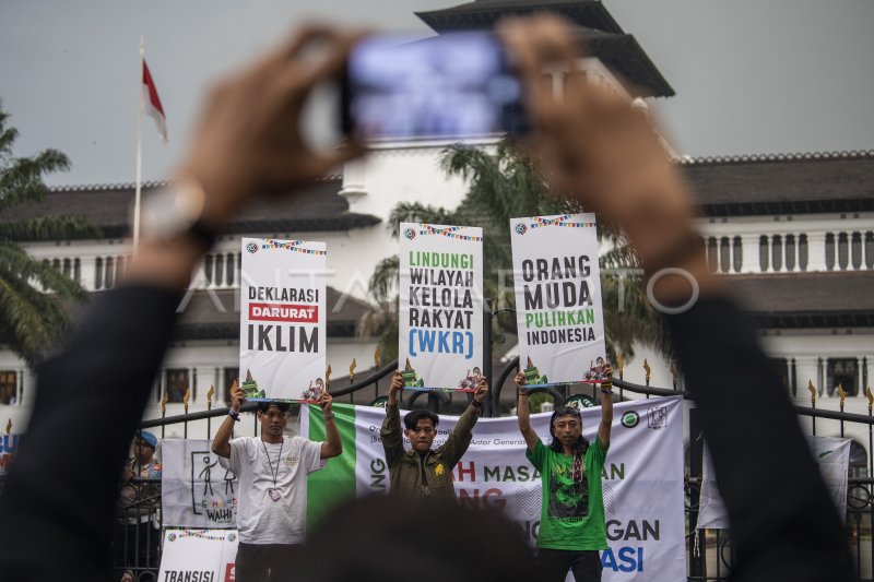 Aksi Hari Lingkungan Hidup Sedunia Antara Foto