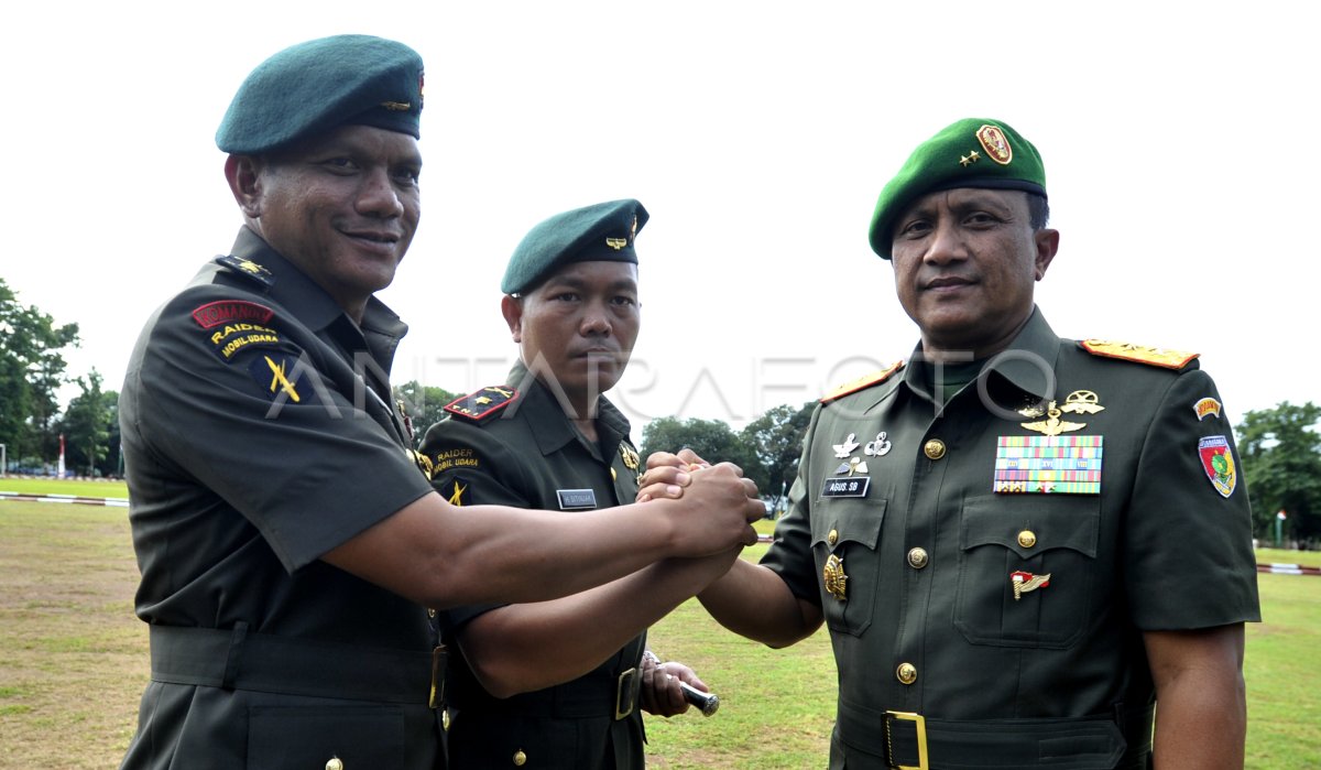 Tatilda gozal juftlik uchun yumshoq massaj Lily Candy porno video