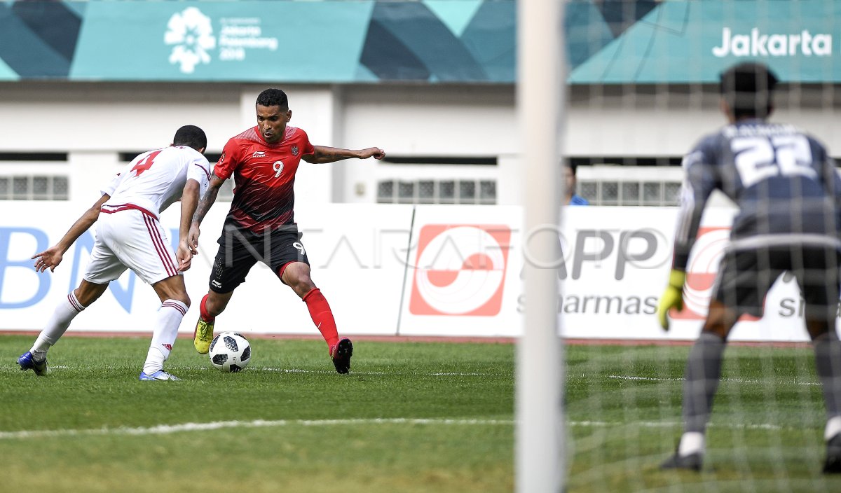 FOOTBALL ROUND 16 BIG INDONESIA VS UNI EMIRAT ARAB