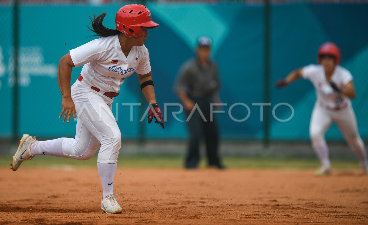 SOFTBALL NIÑAS FILIPHINA VS INDONESIA JUEGOS ASIÁTICOS 2018 | ANTARA Foto