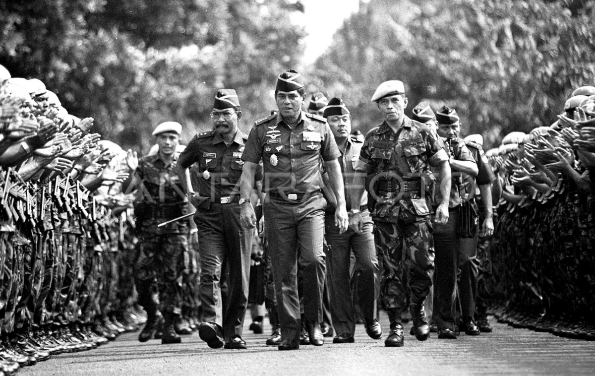 APOYO A YONKES KOSTRAD YONKES