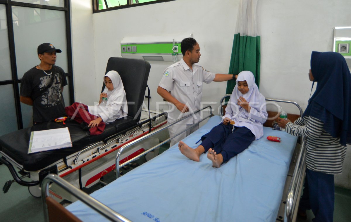 Pelajar diduga keracunan MBG di Padang Panjang