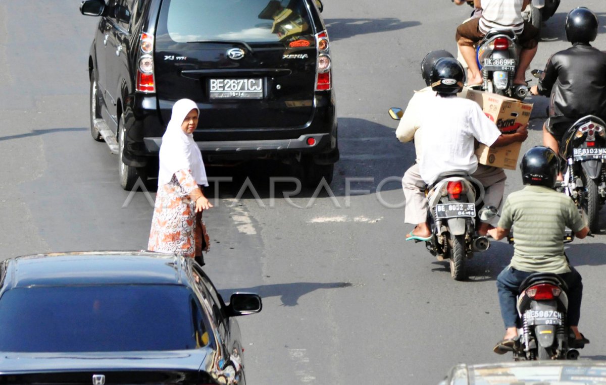 ABAIKAN KESELAMATAN DIRI