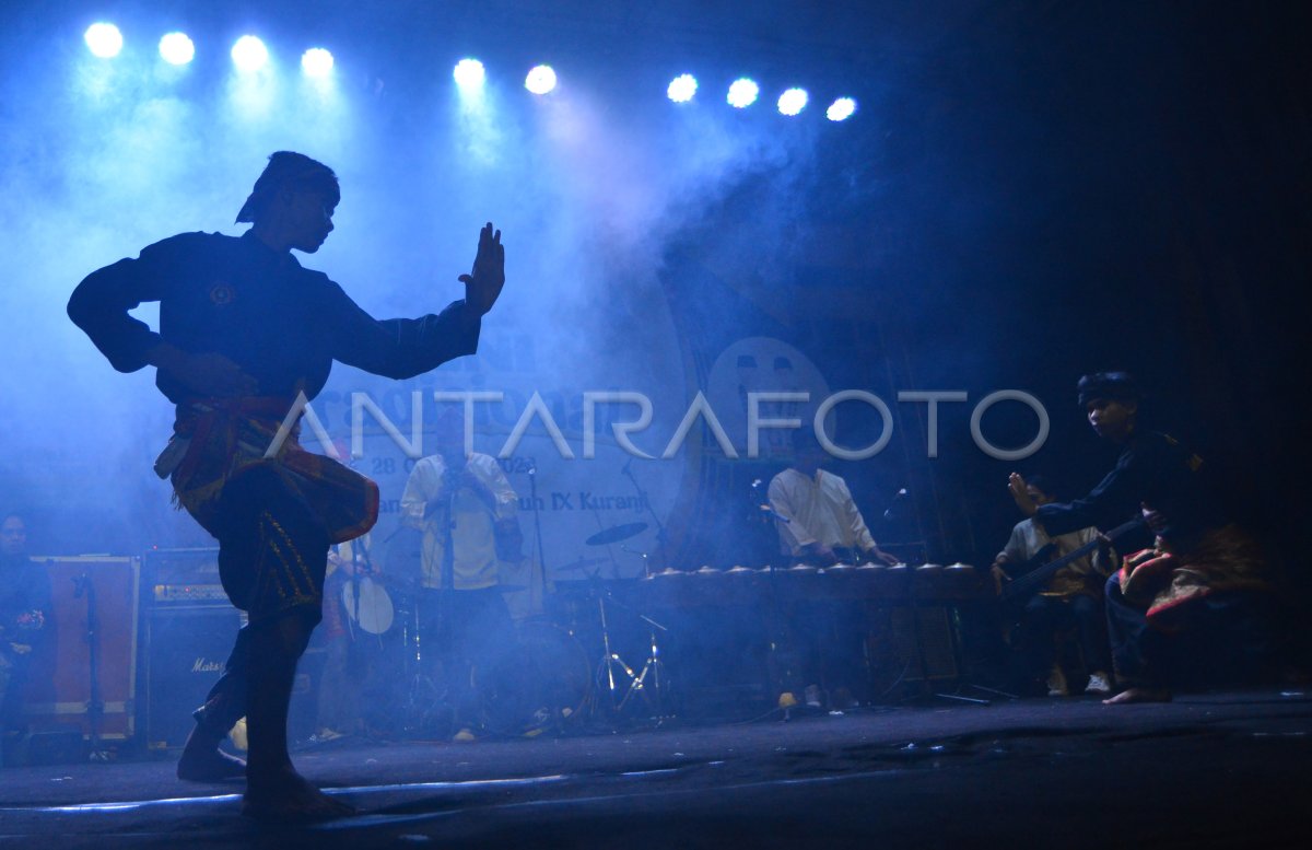 Festival seni tradisional Minang di Padang